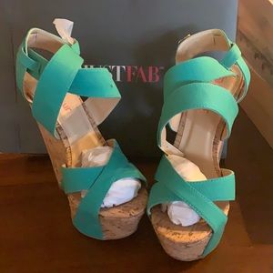 Green summer platform sandals